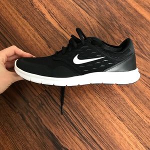 Women’s Nike Orive NM shoes